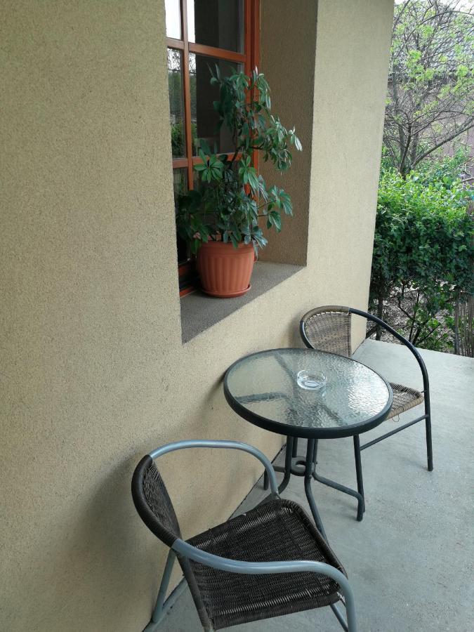 Manoka Guest House Модьород Экстерьер фото