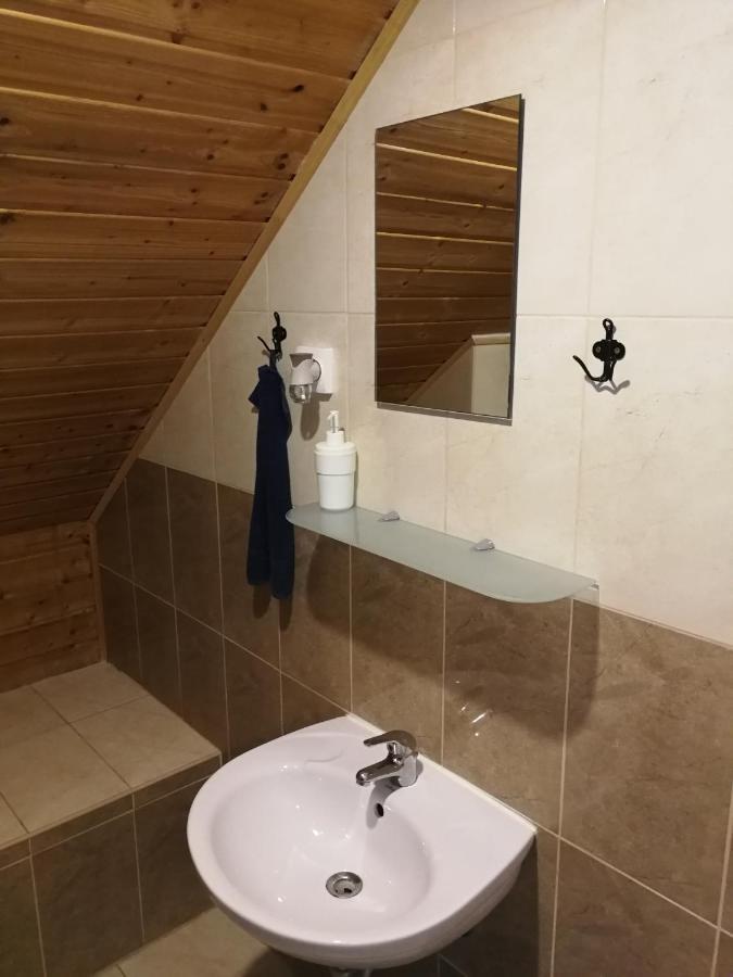 Manoka Guest House Модьород Экстерьер фото