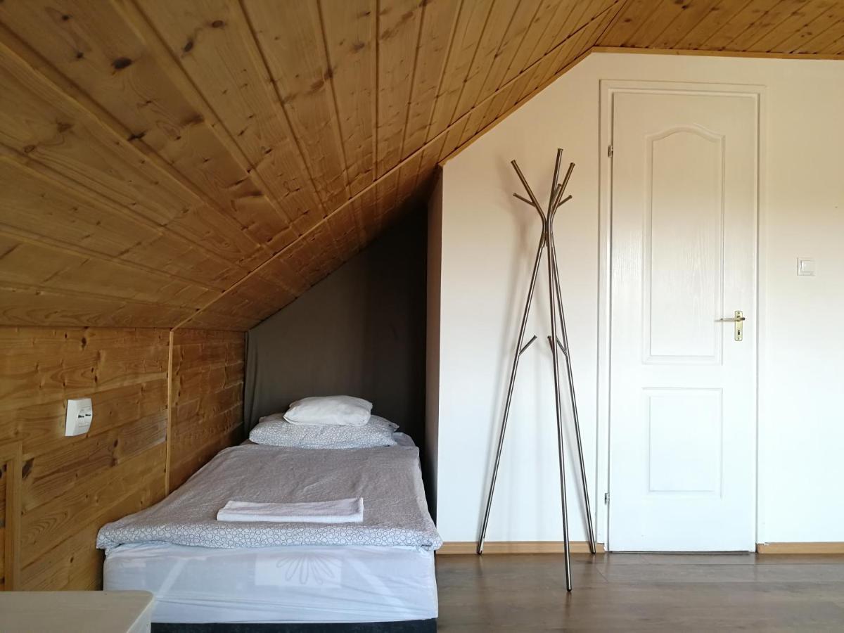 Manoka Guest House Модьород Экстерьер фото