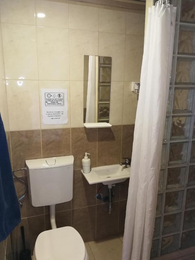 Manoka Guest House Модьород Экстерьер фото